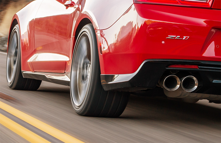 Des dimensions de pneu incorrectes peuvent endommager le faisceau de câblage de pompe à carburant