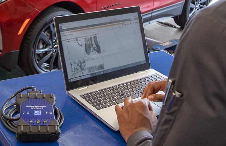 The Info on Dealer Information — Choosing the Right Contact for Service Department Concerns